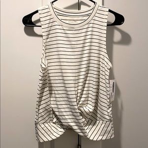 BNWT Old Navy Twist Hem Cropped Tank